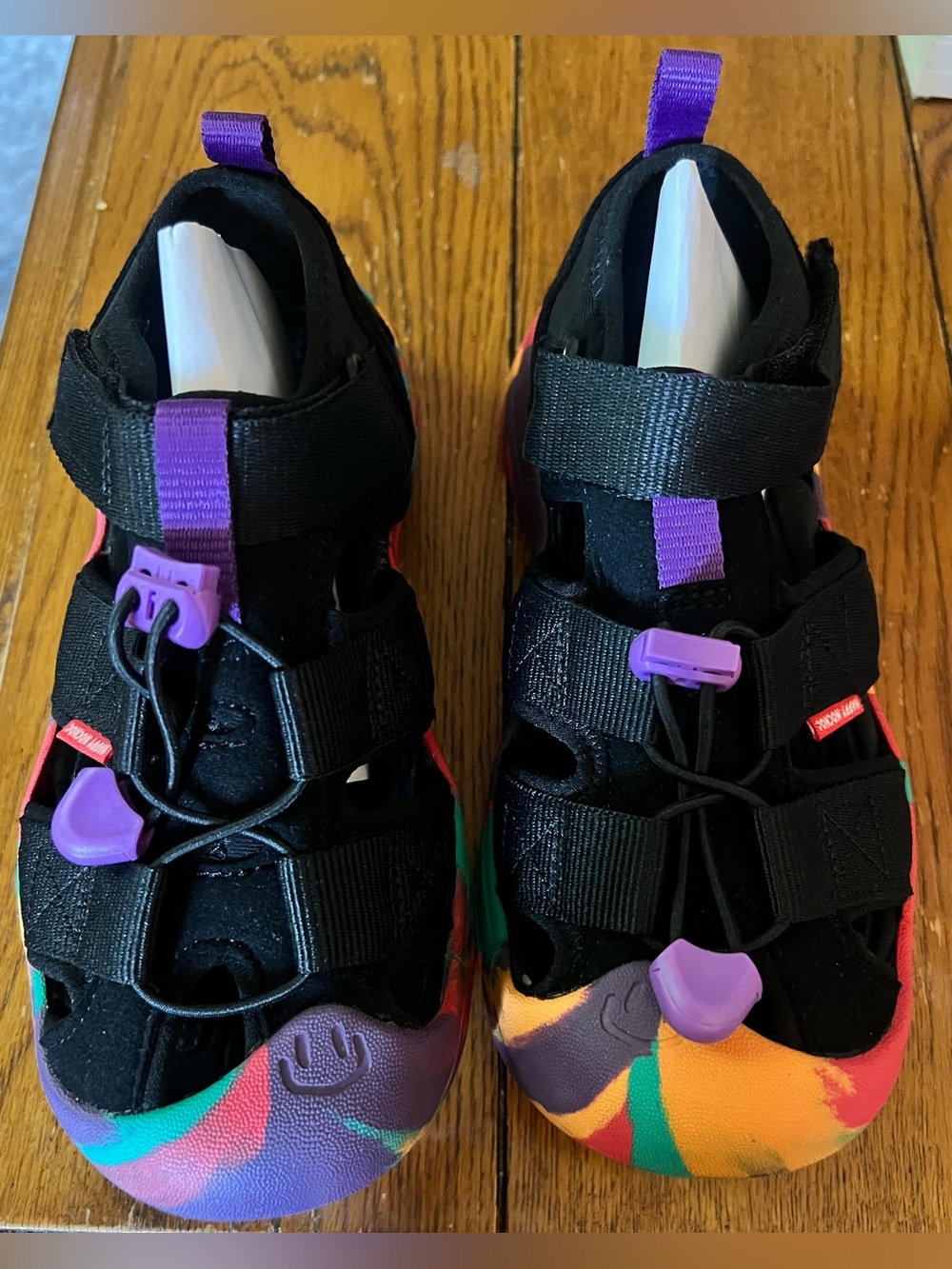 Kids Black Multicolor Closed-Toe Sandals - Picture 4 of 5